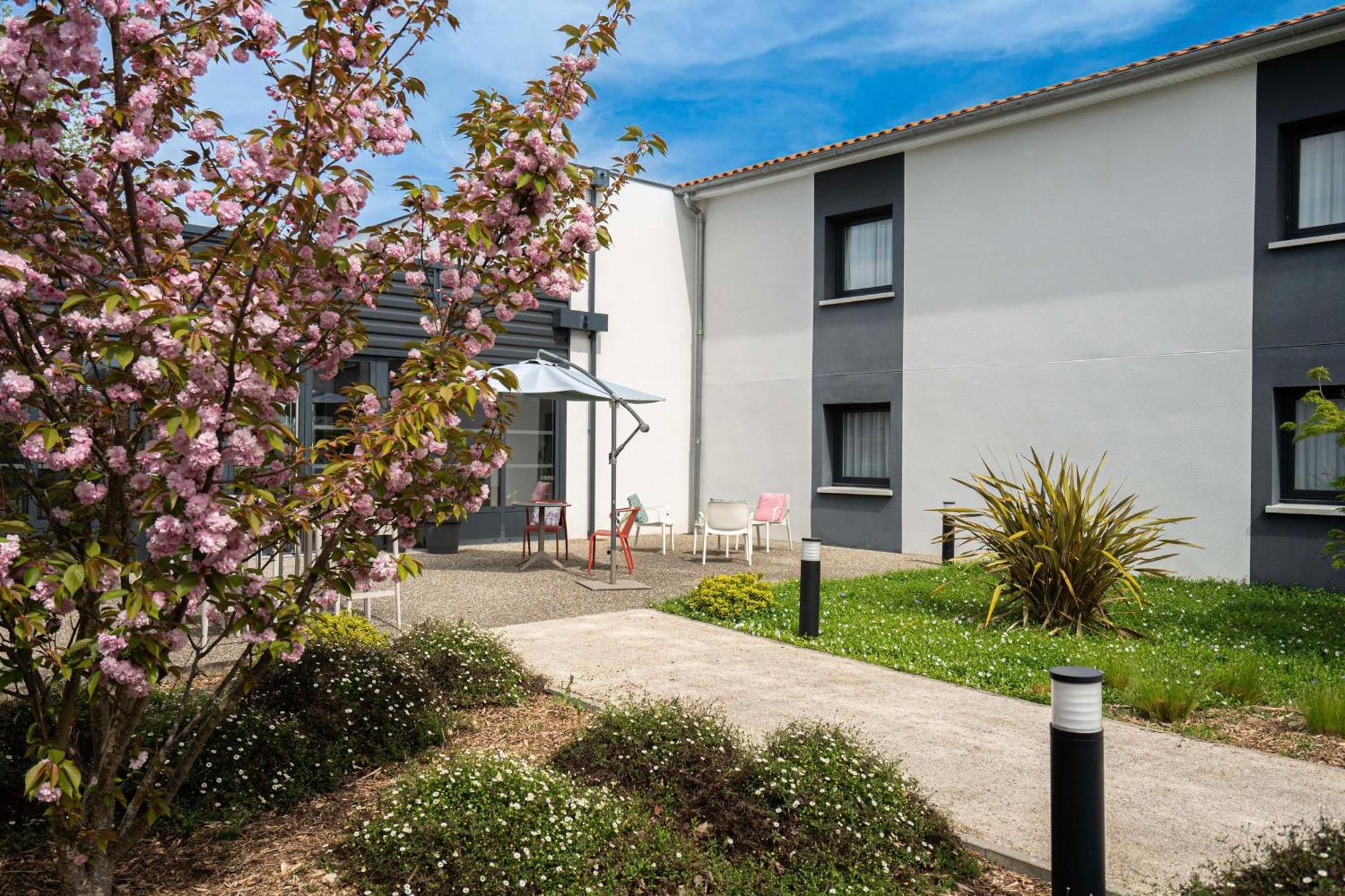 Sure Hotel By Best Western Les Portes De Montauban Luaran gambar